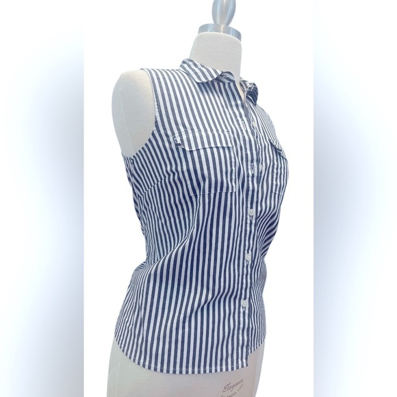 J. Jill White and Blue Sleeveless Button Down Shirt - Picture 1 of 6